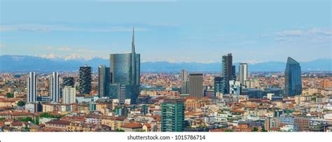 21,170 Milan Italy Skyline Images, Stock Photos, and Vectors | Shutterstock