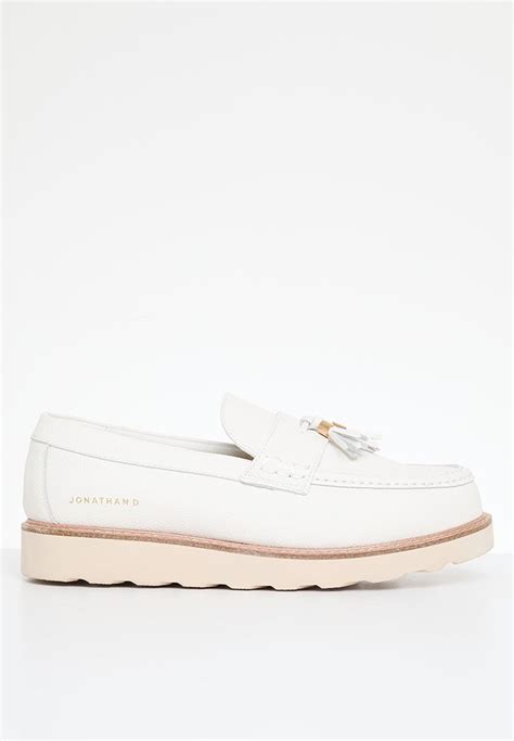 J Scout Leather White Jonathan D Slip Ons And Loafers