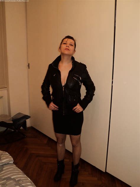 Slutwife Sonya Fishnet Phat Ass Udder Presentation Porn Pictures XXX Photos Sex Images