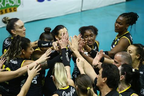 Reta final da Superliga de vôlei terá transmissão na Twitch Superesportes