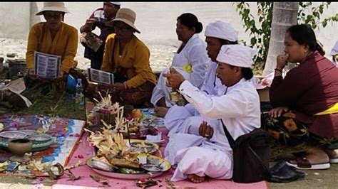 Jelang Hari Raya Nyepi Umat Hindu Di Desa Tangkau Mamuju Tengah Gelar