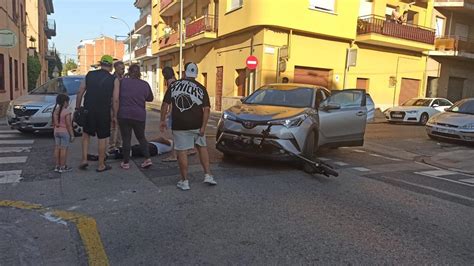 La Conductora D Un Patinet Resulta Ferida En Una Topada Amb Un Cotxe A