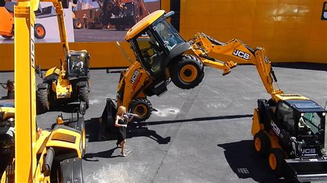 Conexpo 2014 JCB Dancing Diggers YouTube