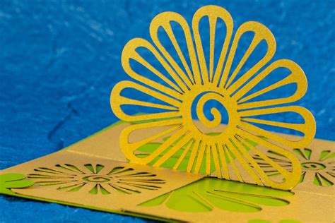 Make a 180º Open Twisted Crest OA Kirigami Pop UP Card Evermore Stud io