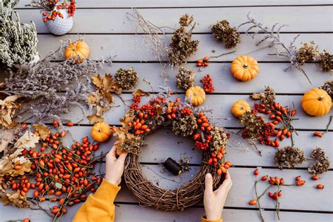 18 DIY Fall Wreaths To Welcome Autumn