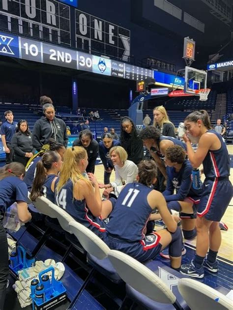 Why Azzi Fudds Parents Travel To Every Uconn Womens Basketball Game