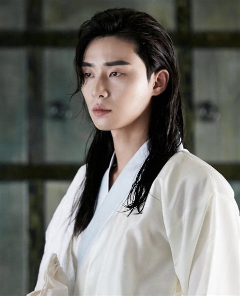 park seo joon hwarang - Liam Rutherford