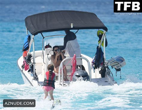 Andrea Corr Sexy Seen Showing Off Her Hot Figure In A Tiny Bikini On Holiday In Barbados Aznude