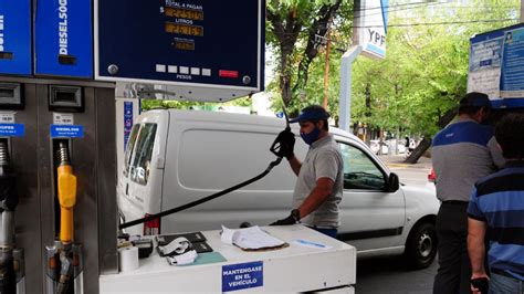 Fuerte YPF anunció un aumento escalonado del 15 en los combustibles