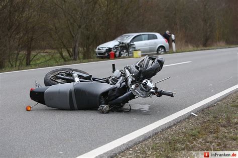 Bilder von Tödlicher Unfall 16 jähriger Motorradfahrer gerät in