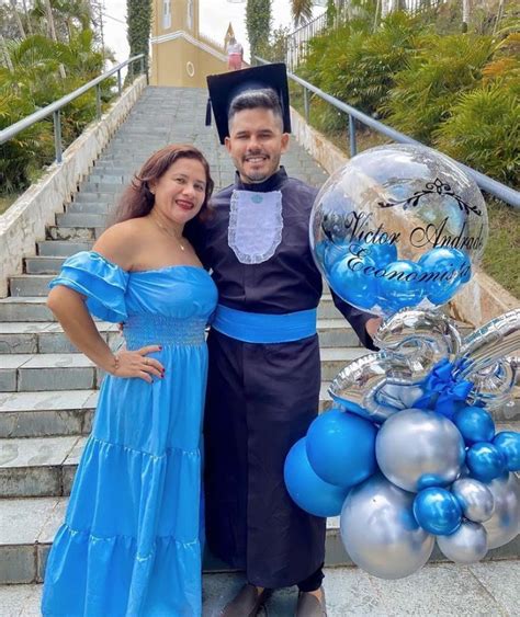 Madre Sorprendi A Su Hijo Gay Con Una Fiesta Para Celebrar Su Orientaci N Siempre Te Aceptamos