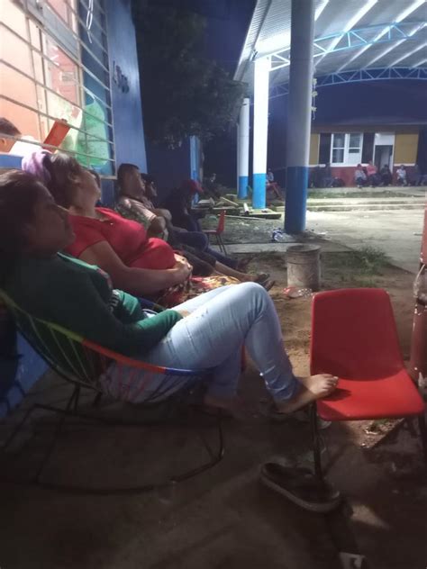 Siguen Retenidos Maestros De Escuela De Uxpanapa SEV Ignora A Padres