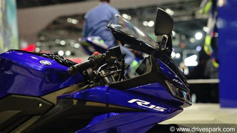 Yamaha R15 V30 Top Speed Mileage Acceleration Fuel Capacity