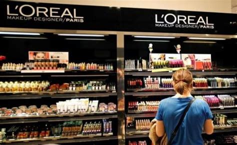 Bursa Prancis Perpanjang Reli Saham L Oreal Melonjak Persen