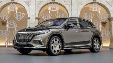 Mercedes Maybach Eqs Suv La Prima Ev In Video Il Prezzo