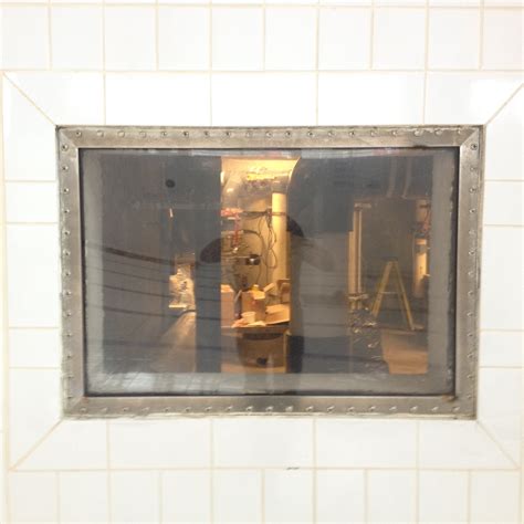 BELZONA SEALS LEAK IN UNDERWATER OBSERVATION WINDOW