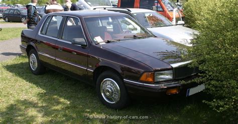 1995 Plymouth Acclaim - Information and photos - MOMENTcar