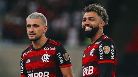 STJD denuncia Gabigol e Arrascaeta por lances na C do Brasil Rádio