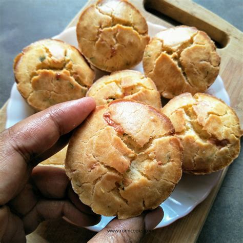 Herbs And Cheese Muffins