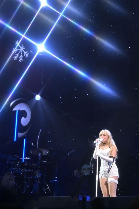 Sabrina Carpenter Jingle Ball Sexy Shorts Hot Celebs Home