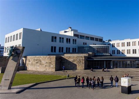 Ensino Superior Universidade Do Minho Entre As 500 Melhores