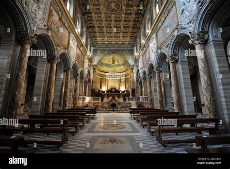 San marco basilica interior hi-res stock photography and images - Alamy