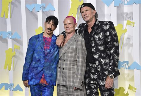 Road Trippin Red Hot Chili Peppers Unveil Tour Bloomberg