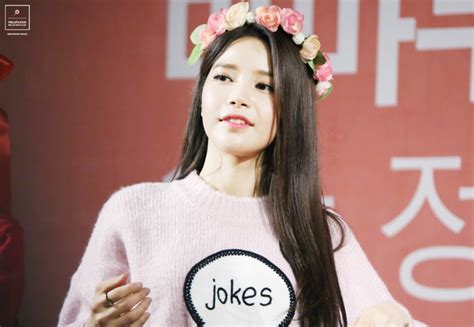 BXH độ hot sao nữ Hàn gây tranh cãi khi tràn ngập những gương mặt kém nổi