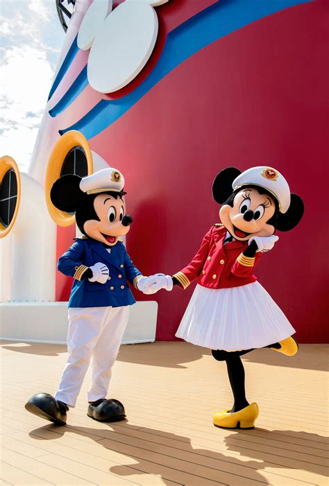 #DisneyMagicMoments: Celebrating Mickey Mouse and Minnie Mouse’s ...