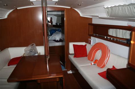 bateau voiliers occasion BENETEAU OCEANIS 37 en vente à partir de 85