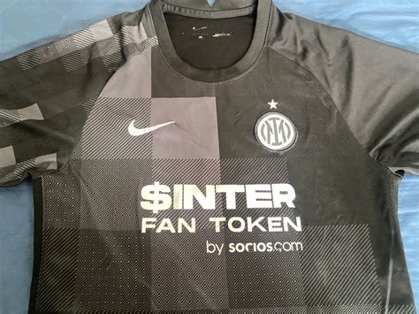 Inter Milan Goalkeeper Jersey, Men's Fashion, Tops & Sets, Tshirts ...
