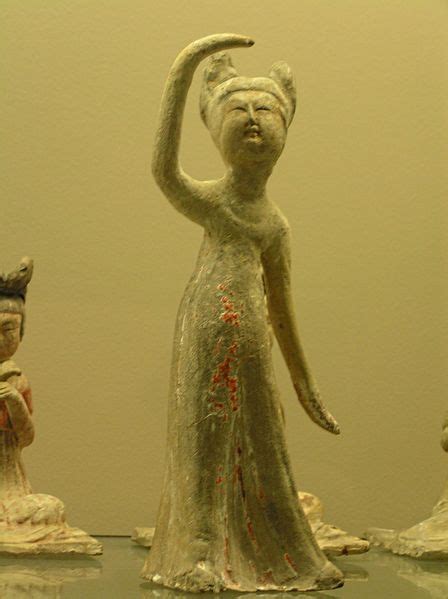 Fichier 75108 Musée Cernuschi Dynastie Tang Danseuse terre cuite et