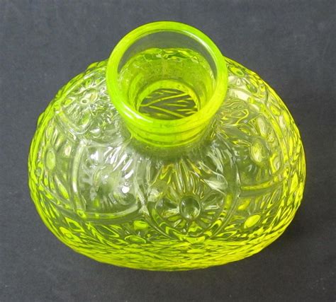 Vintage Vaseline Glass Flask Or Bottle Daisy And Diamond Mold Blown Rough Pontil 1807781099