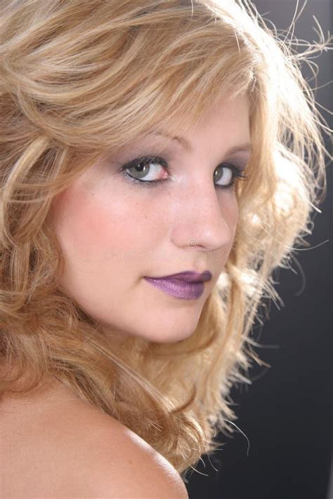 Belle Fille Blonde Photo Stock Image Du Attrayant Personne