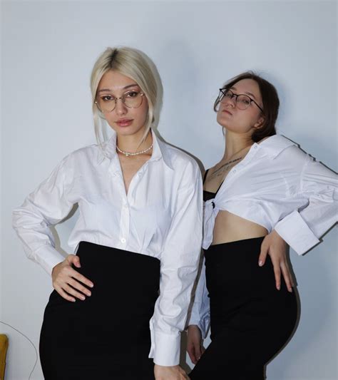 Twinky XHoleCam Free Live Sex Webcams And Adult Chat Live Porn Show