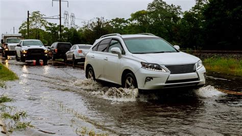 Identifying Flood Damaged Cars - Auto Wiki