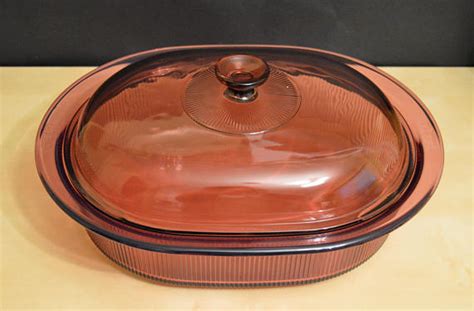 Vision Corning V B Quart Cranberry Oval Roaster Casserole With