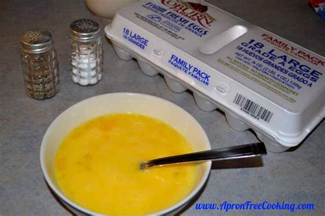 Cheesy Onion Omelette – Apron Free Cooking