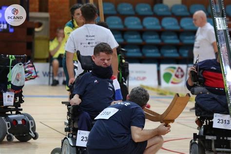 Jeux paralympiques 2024 De son salon à Paris Jules Ménard vit un