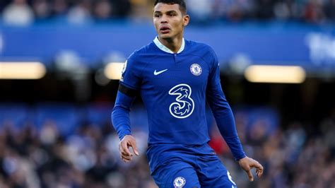 Thiago Silva sofre lesão e desfalca o Chelsea contra o Manchester City