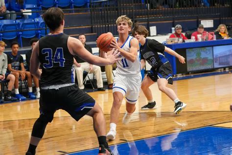 Marionville Overcomes Slow Start To Win And Advance In Walnut Grove