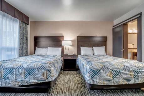 Comfortable Guest Rooms In Portland, OR | Eastside Lodge