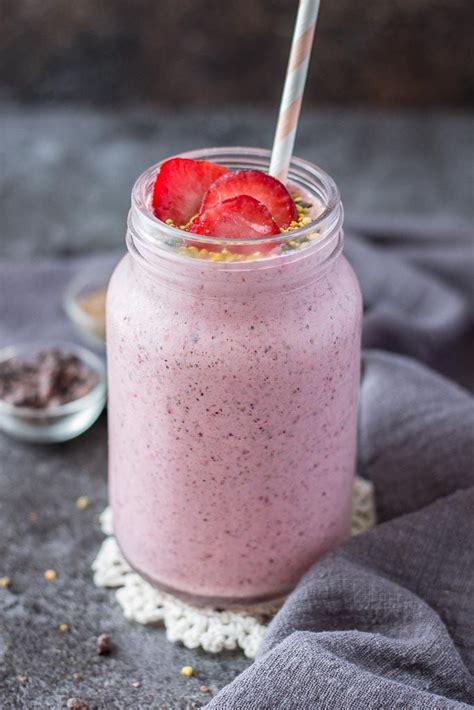 Strawberry Kefir Smoothie