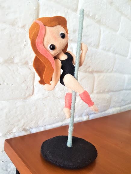 Boneca No Pole Dance Em Feltro Elo7 Produtos Especiais