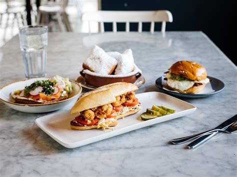 15 Great Walk-In Only Restaurants For When You Didn’t Make A