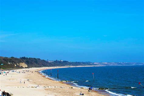 Highcliffe Beach Castle And Nature Reserve A Triad Of Wonders To