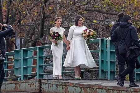 Chuck Schumer's daughter Alison weds Elizabeth Weiland in Brooklyn