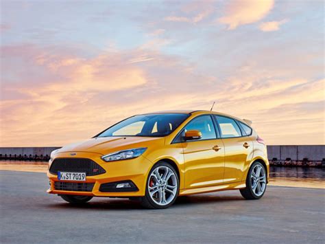 New Ford Focus St Now On Sale In Ireland Motorshow