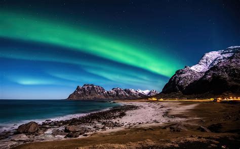 Norway northern lights lofoten mountain 4K wallpaper download