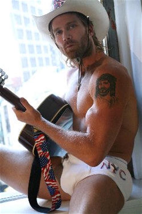 PopEntertainment The Naked Cowboy Interview